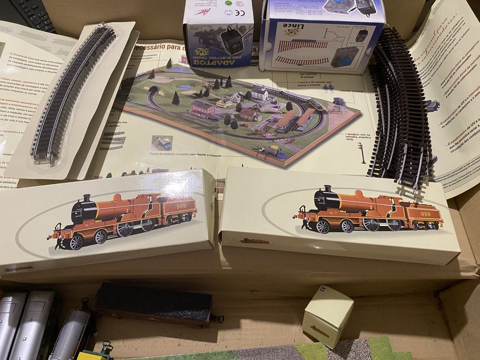 Cidade com Comboio Eletrico