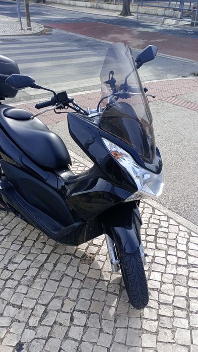 Vendo PCX preto 55km só a venda.