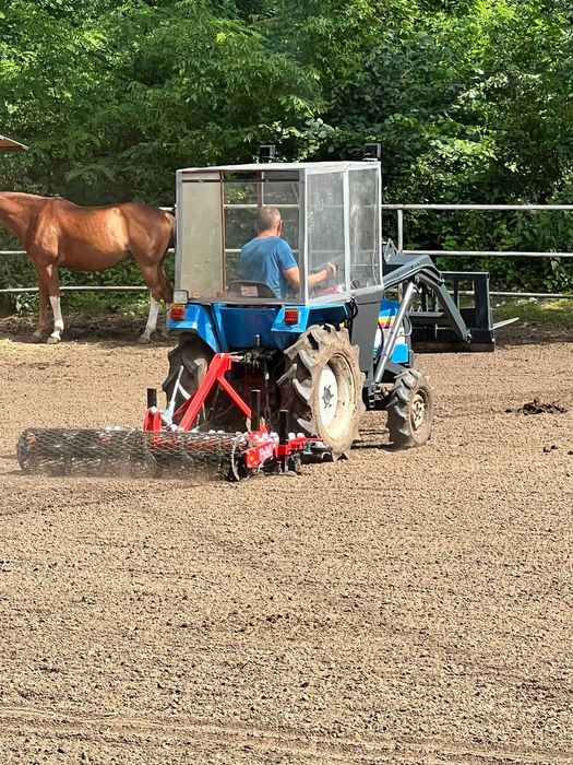 Równiarka jeździecka 1.6 m – wał gumowy w standardzie chwastownik