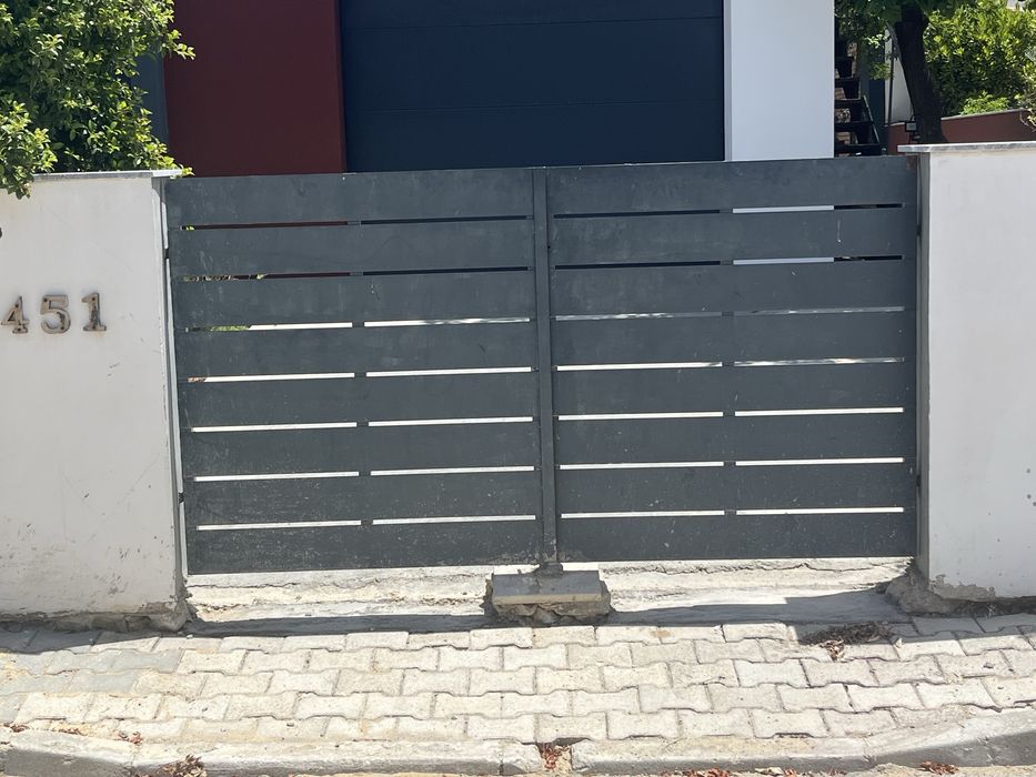 Portão de muro de garagem