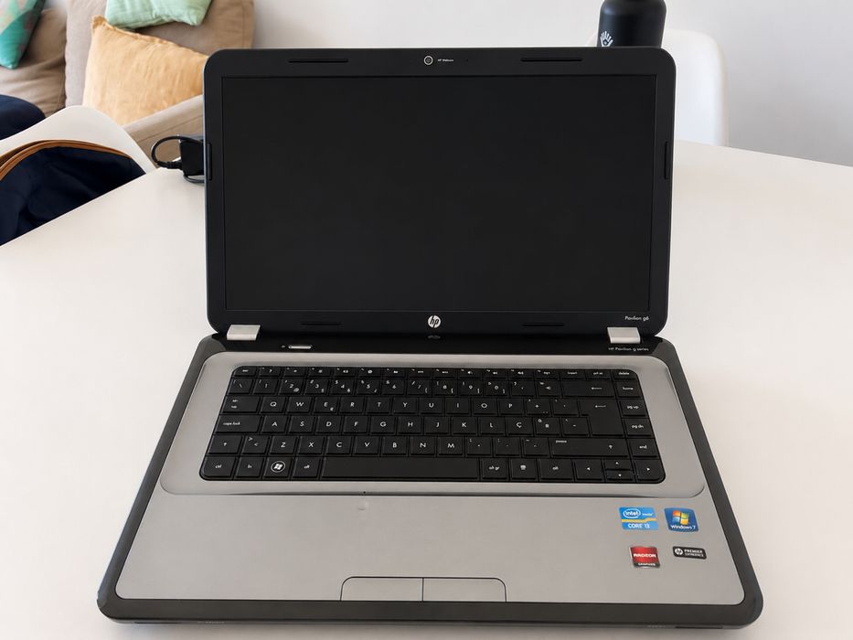 Portátil HP Pavilion g6 | Intel Core i3 | 4GB RAM | 500GB | AMD Radeon | Windows 10
