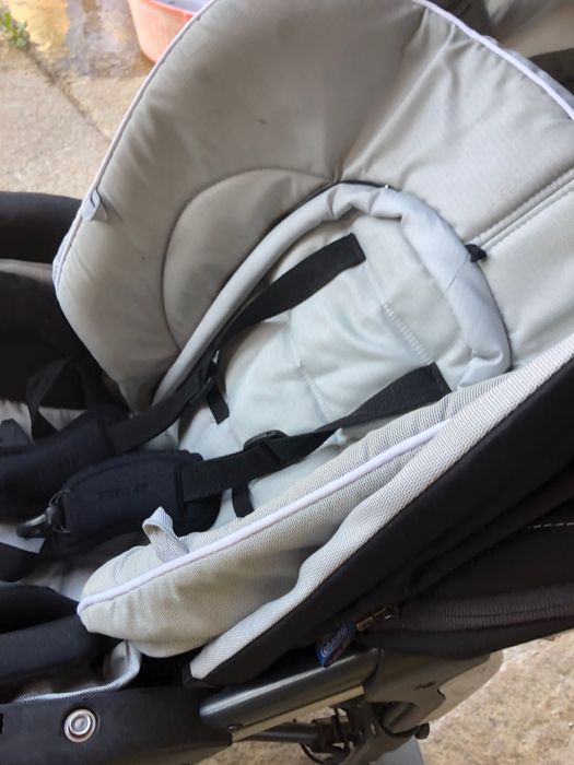 Carrinho de bebé Chico c/ sombreiro