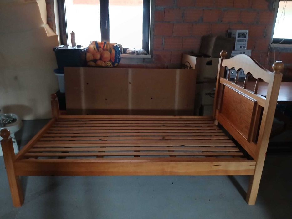 Cama Sem Colchão