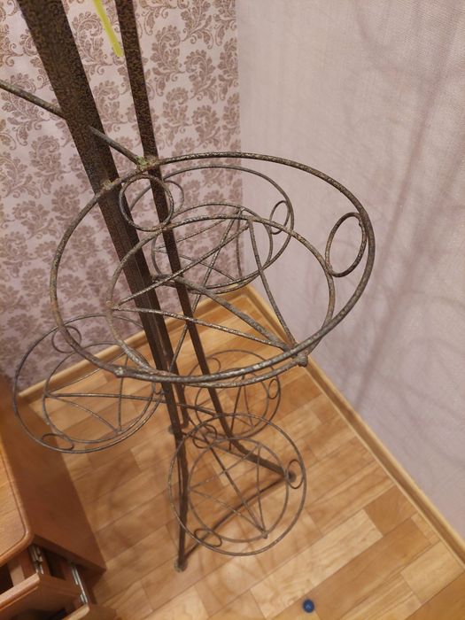 Подставка для цветов