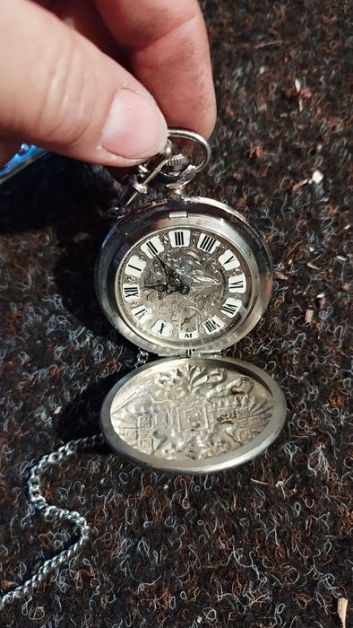 Zegarek kieszonkowy ,na łańcuszku