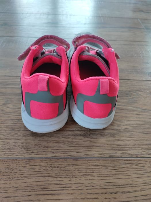 Buty sportowe dziewczęce