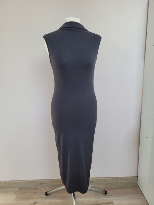 Długa sukienka 
Biust ok. 40-50cm
Długość ok 110cm