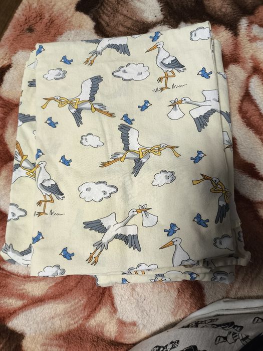 Продам комплект, простині та одіяло в дитяче ліжечко