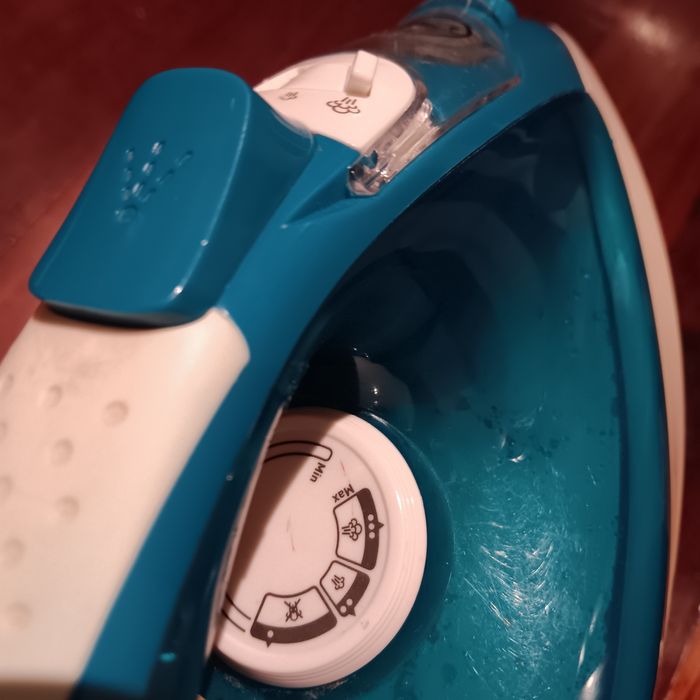 Ferro de engomar Tefal64584973284098121