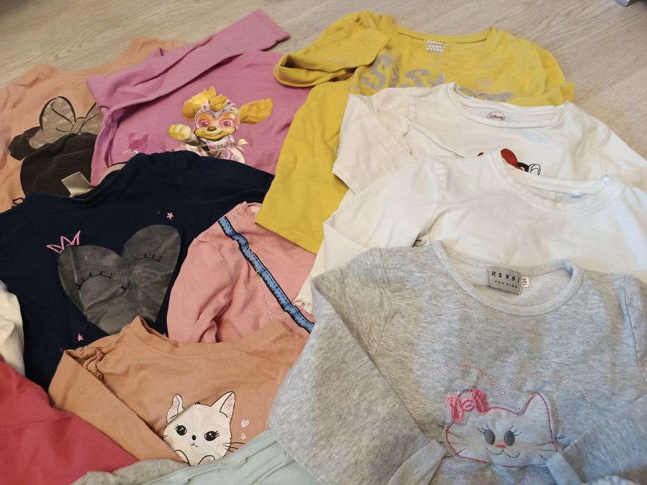 16 bluzeczek długi rękaw plus sweterek srebrny gratis r 98/104