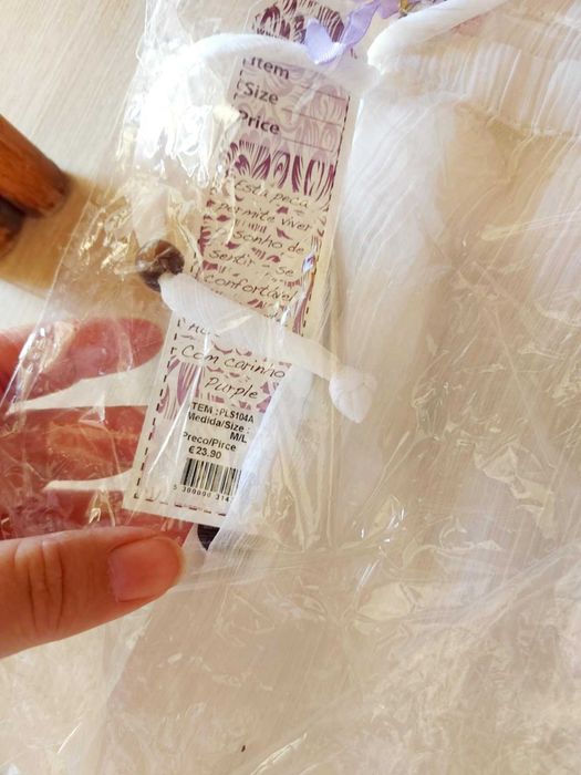 Calça leve branca e preta