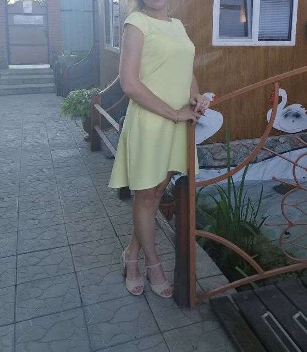 Сукні розмір 44-46