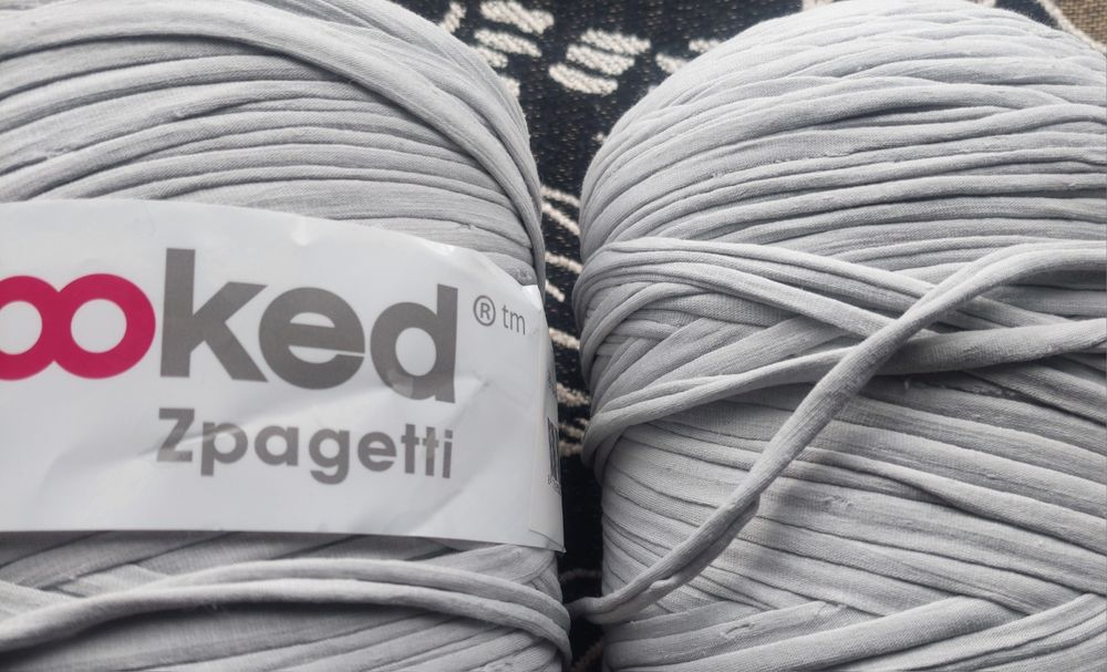 Пряжа для килимків,трикотажна пряжаHoooked Zpagetti (1,4 кг)
​Продаю