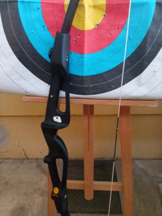 Arco e flechas e alvo