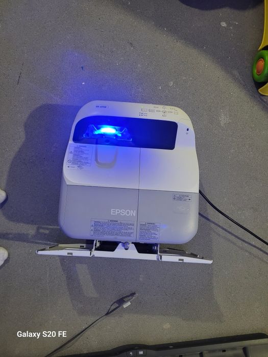 Tablica Interaktywna Smart Board 685 + projektor rzutnik Epson EB 475W