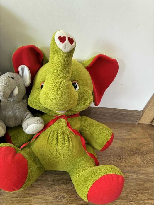 duża rodzinka słoni