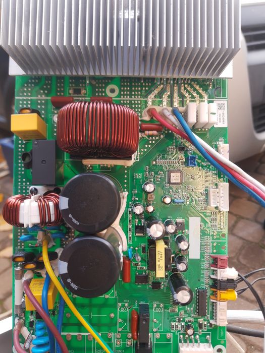 Jednostki zewnętrzna klimatyzacji Hisense 5kW  18000 Btu