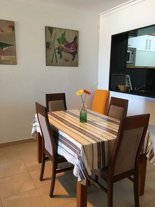 Alugo T2  com garagem monte gordo