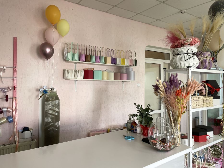 Продається діючий бізнес квітковий магазин