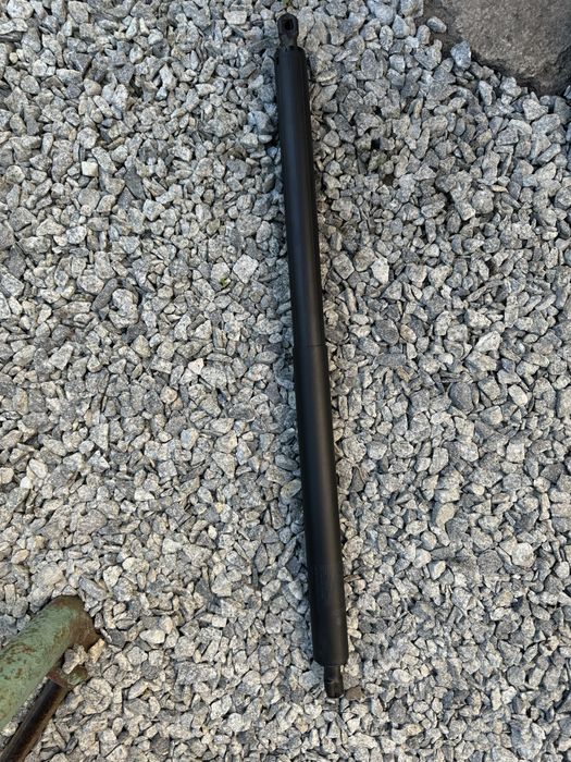 Амортизатор багажника Tesla Y