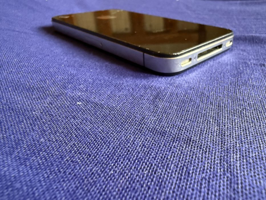 Смартфон Iphone 4