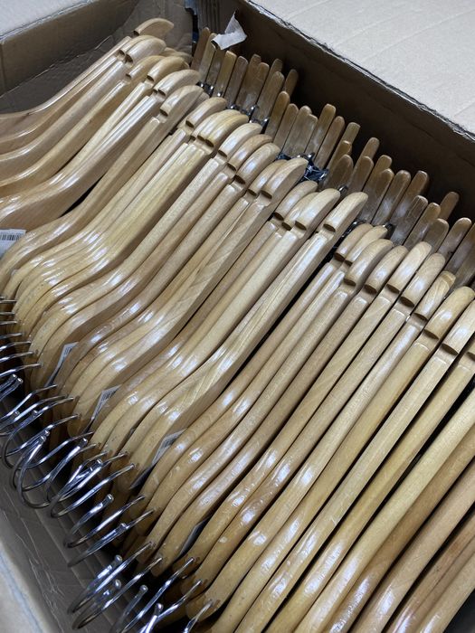 Деревнный тремпель, плечики, вешалки с прищепкой (б/у, отличный)