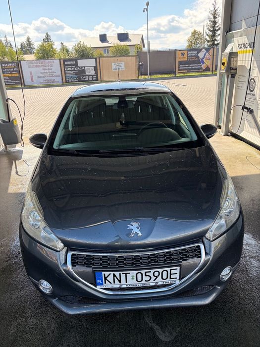Peugeot 208 Peugeot 208 | 2013 | 1.2 PureTech | Polift  Przebieg: 142 370km – cały