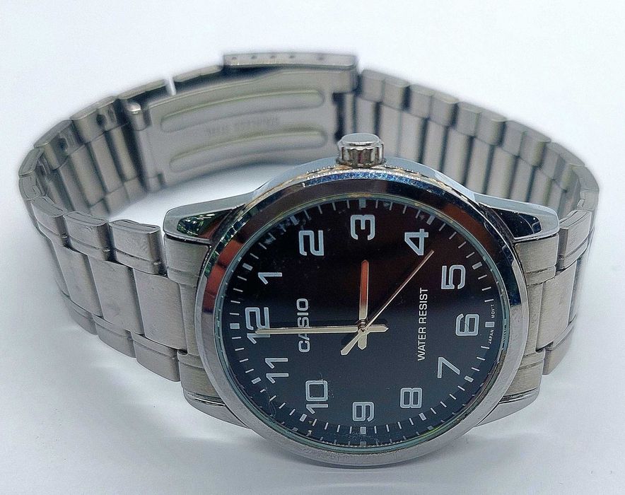 Zegarek Męski Casio na bransolecie / Nowy Lombard / Cz-wa