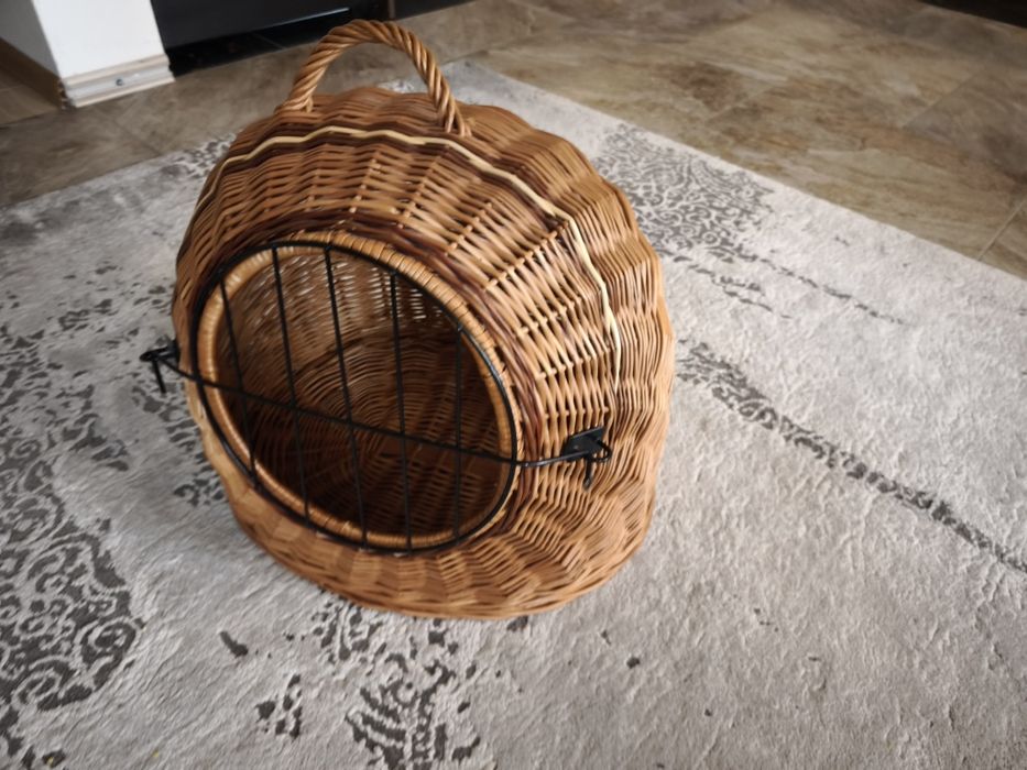 Kosz wiklinowy transporter dla kota