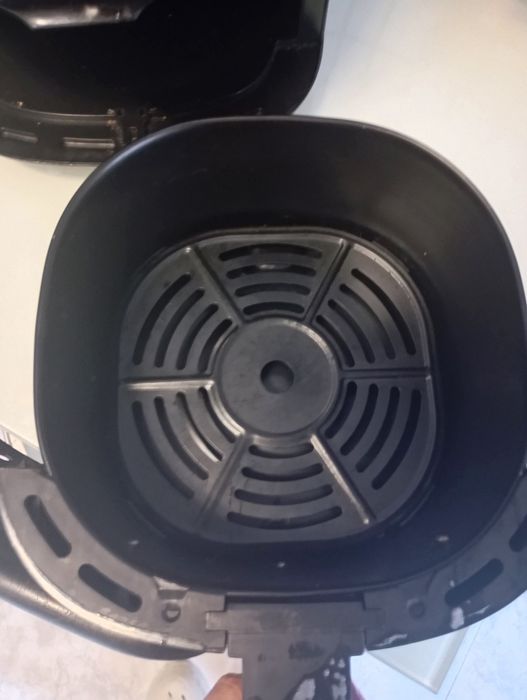 Air fryer nova quase sem uso