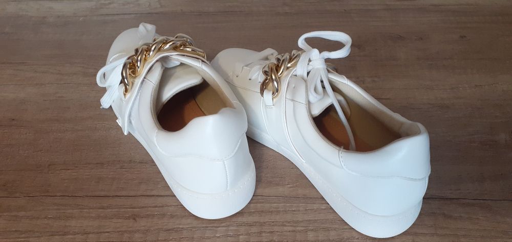 Białe sneakersy amathista 40