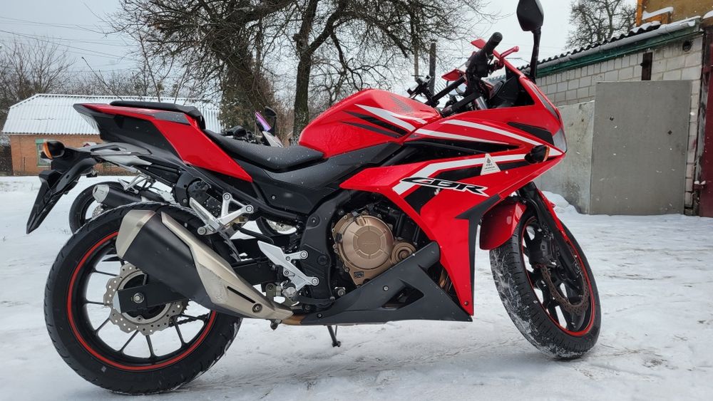 Honda CBR 400R Sport Bike