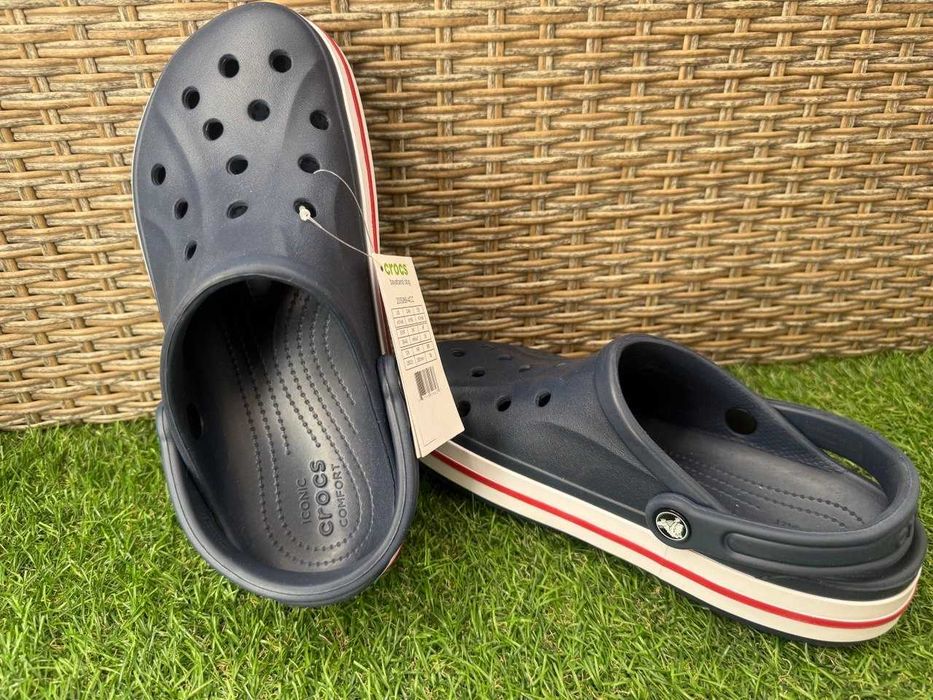 Продам фирменные Crocs