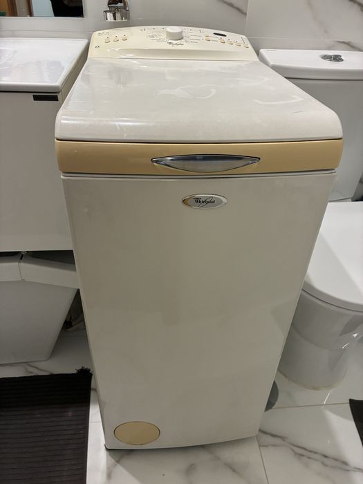 Máquina de Lavar Roupa WhirlPool Slim
