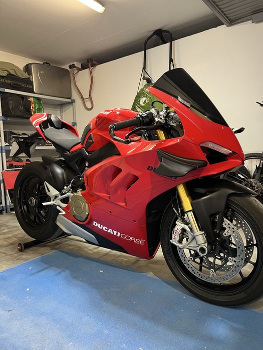 ducati panigale v4s