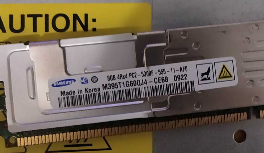 Серверна оперативна пам'ять Samsung 8Gb PC2-5300F 4Rx4 DDR2 M395T1G60Q
