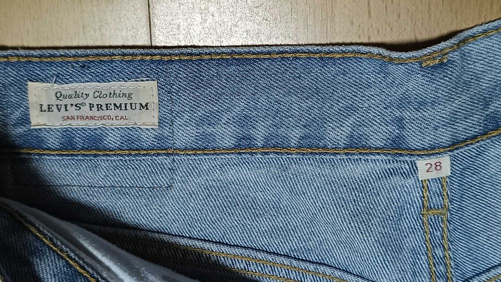 Krótkie spodnie jeansowe LEVIS PREMIUM r.S stan bardzo dobry
