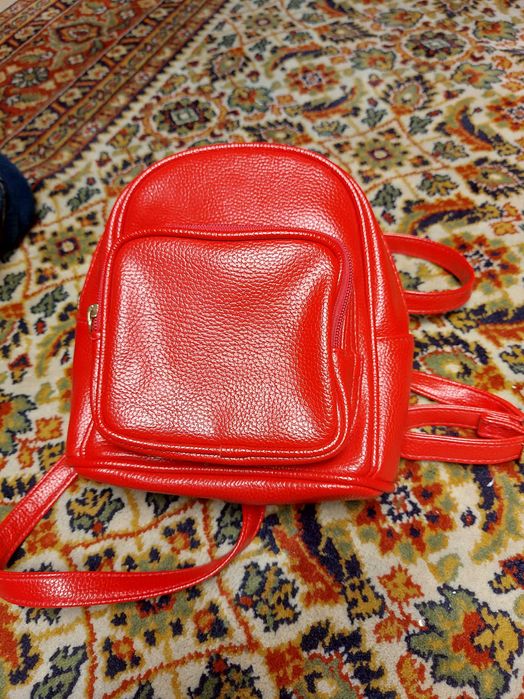 Mochila em pele como nova