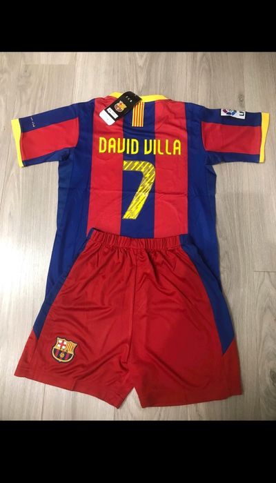 Розпродаж футбольних форм для дітей