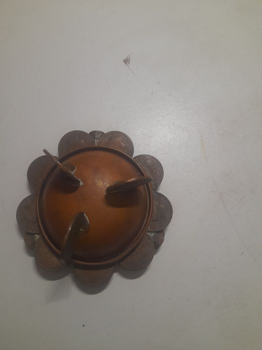 Cinseiro feito de muedas