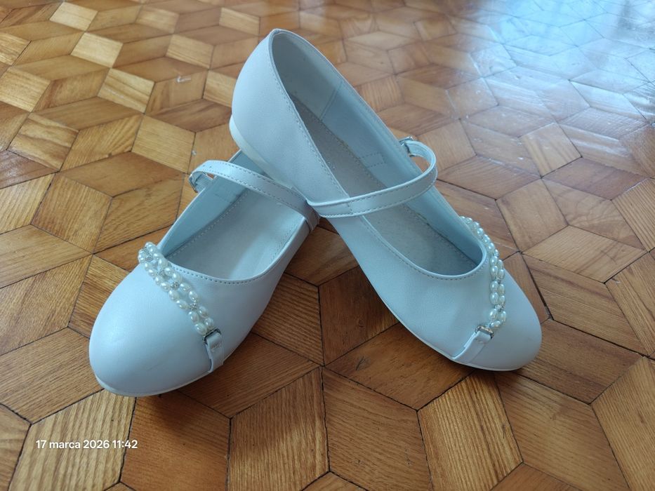 Baletki białe komunia r.36