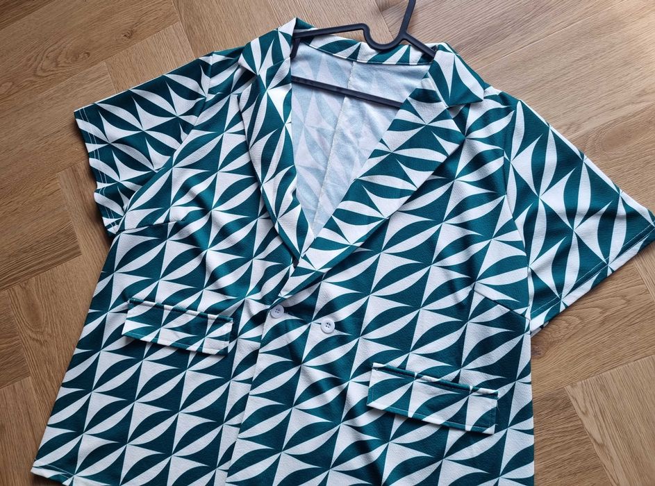 Damska bluzka zielona biała z kołnierzykiem szeroka bluzka plus size
