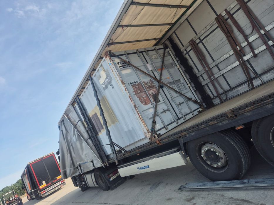 Transport Drogowy  platforma plandeka Najazdy laweta ciężarowy palety