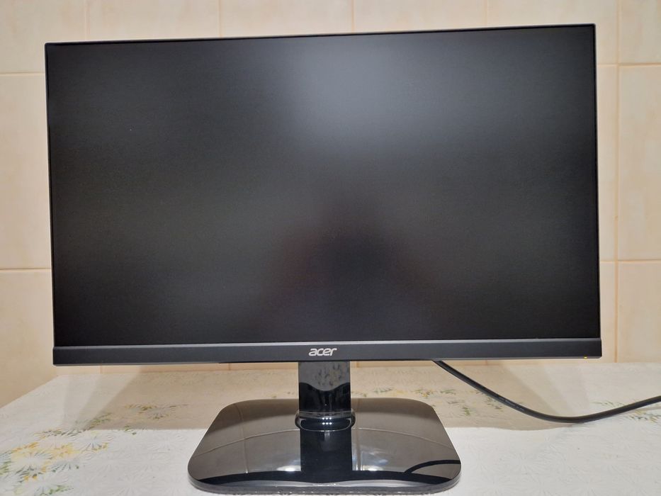 Подаю монітор  ACER