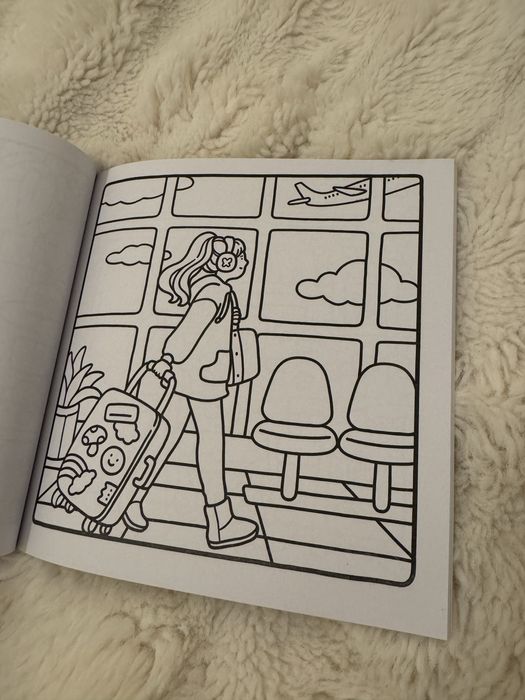 Розмальовка Girl Moments - милі затишні сцени для творчості