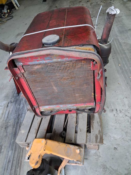 silnik McCormick International 3 cylindry