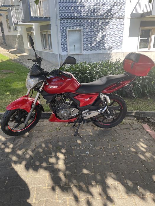 Keeway RKS 125 Vermelha | 2016 | Motor novo