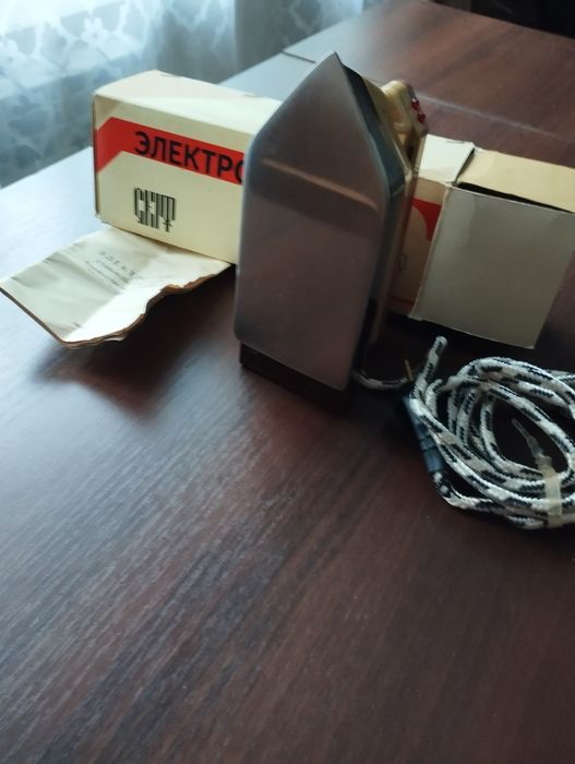 Электрический утюг Скиф