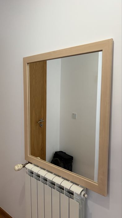 Espelho grande parede madeira clara 88x79cm – bom estado