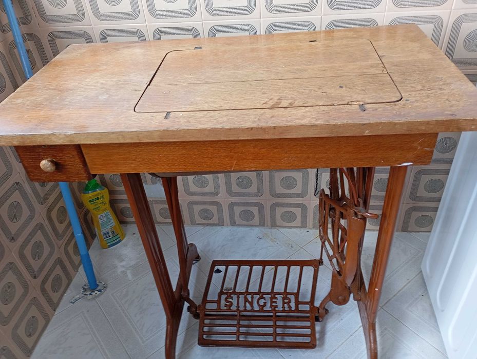 Máquina costura Singer